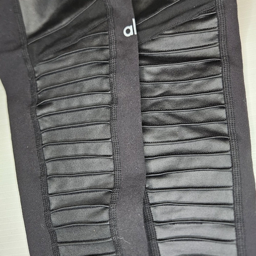 Alo Yoga High Waist Moto Legging - Picture 6 of 7
